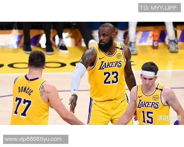 勇士轻松战胜湖人雷霆险胜火箭展现实力与紧张局势的微妙平衡