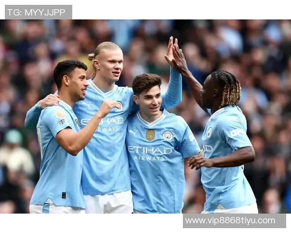 英超争冠白热化曼城曼联仅差3分枪手领跑群雄逐鹿局面引人关注